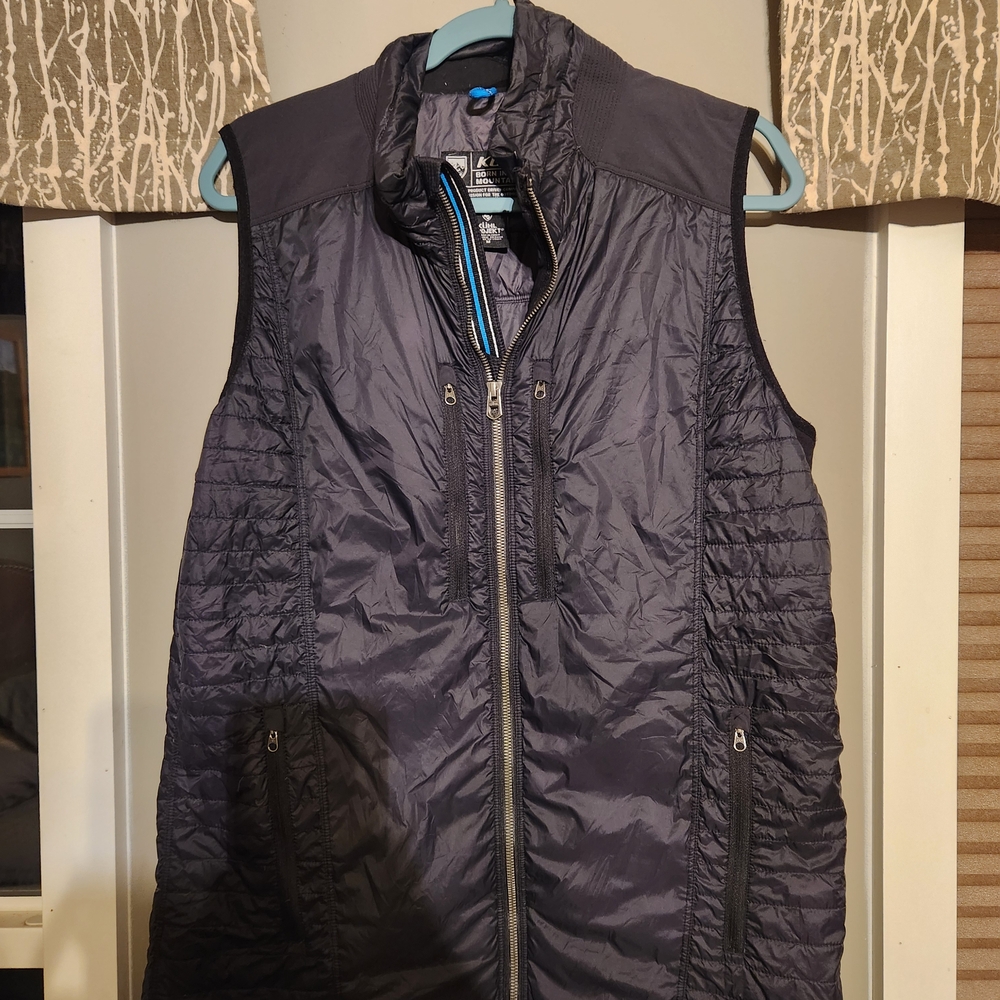 Men's Kuhl Black Down Vest with Zipper Pockets